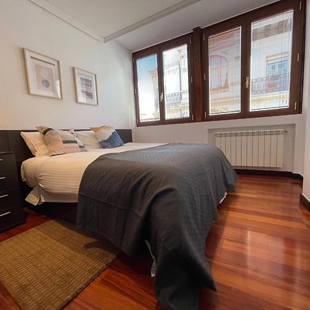 Atuaire Home Vivienda A Luminosa Parking Incluido En Plena Calle Comercial Burgos Bagian luar foto